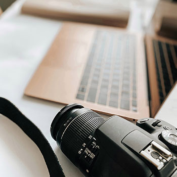 黄蜂队员表现神勇，集体发威逆转比分赢球